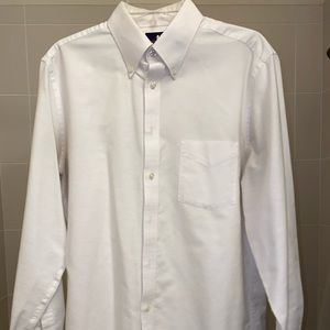 Men’s solid white oxford. 16 neck, 32/33 sleeves